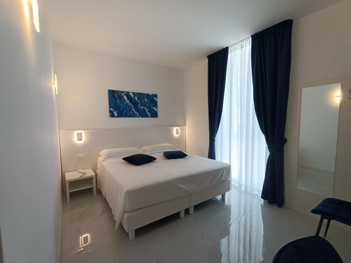 Hotel Smart Cruise Civitavecchia Exterior foto