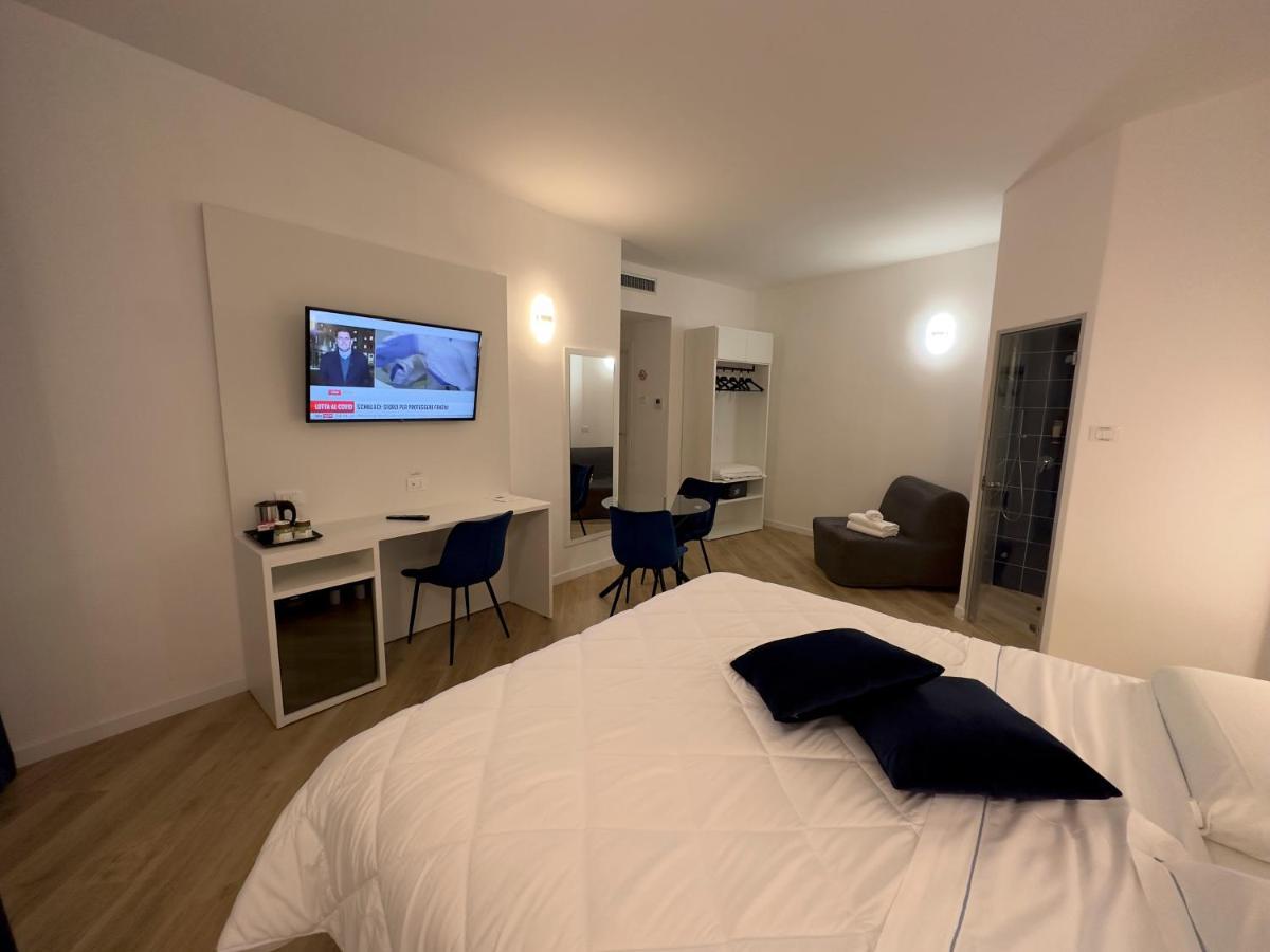 Hotel Smart Cruise Civitavecchia Exterior foto